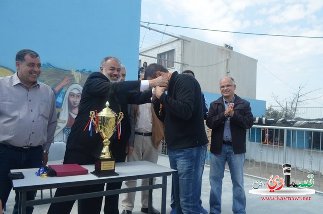 فيديو: الثانوية الشاملة واختتام الدوري الرياضي لكرة القدم المصغرة على اسم الشهيد صهيب فريج 